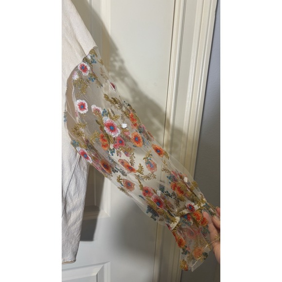 Umgee Women's Ivory Floral Embroidered Sheer Puff Long Sleeve Top Size Medium - Picture 4 of 8